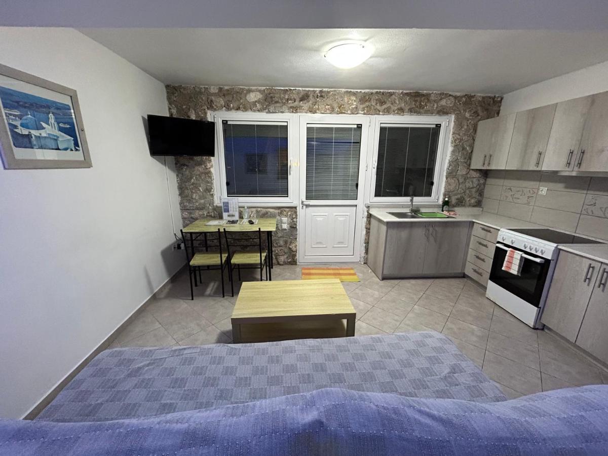 Aroma Cavas Apartment Pyrgos Kallistis Ngoại thất bức ảnh